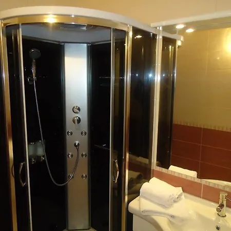 Queen * טרוגיר