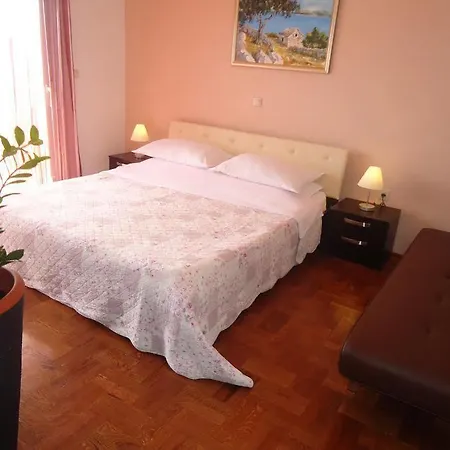 Queen * טרוגיר